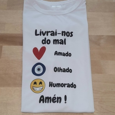 T-shirt " Livrai-me do mal "