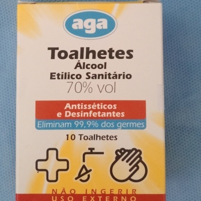 Toalhetes impregnados com álcool
