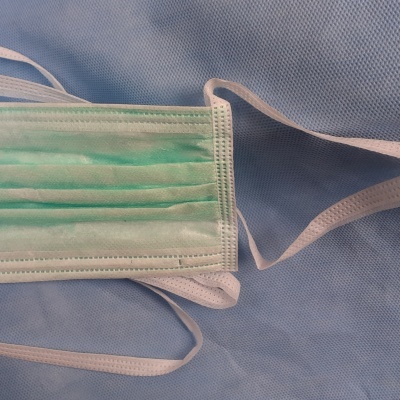 Máscaras descartáveis verdes 3 dobras com atilhos