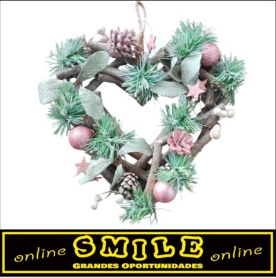 Coração tipo coroa em madeira com bolas cor de rosa