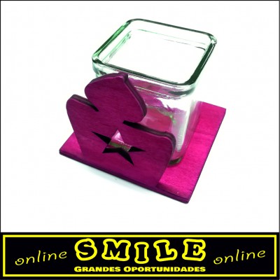 Castiçal em madeira bordeaux com copo em vidro