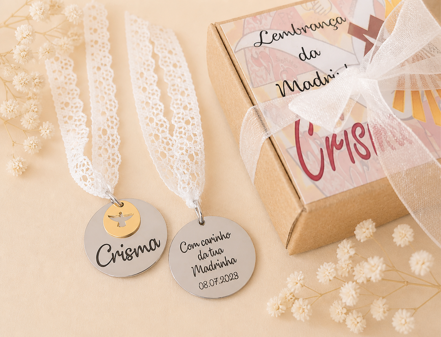 Medalha Crisma Madrinha para Afilhada com Caixa – Personalizada Frente e Verso Medalha Crisma Madrinha para Afilhada com Caixa – Personalizada Frente e Verso