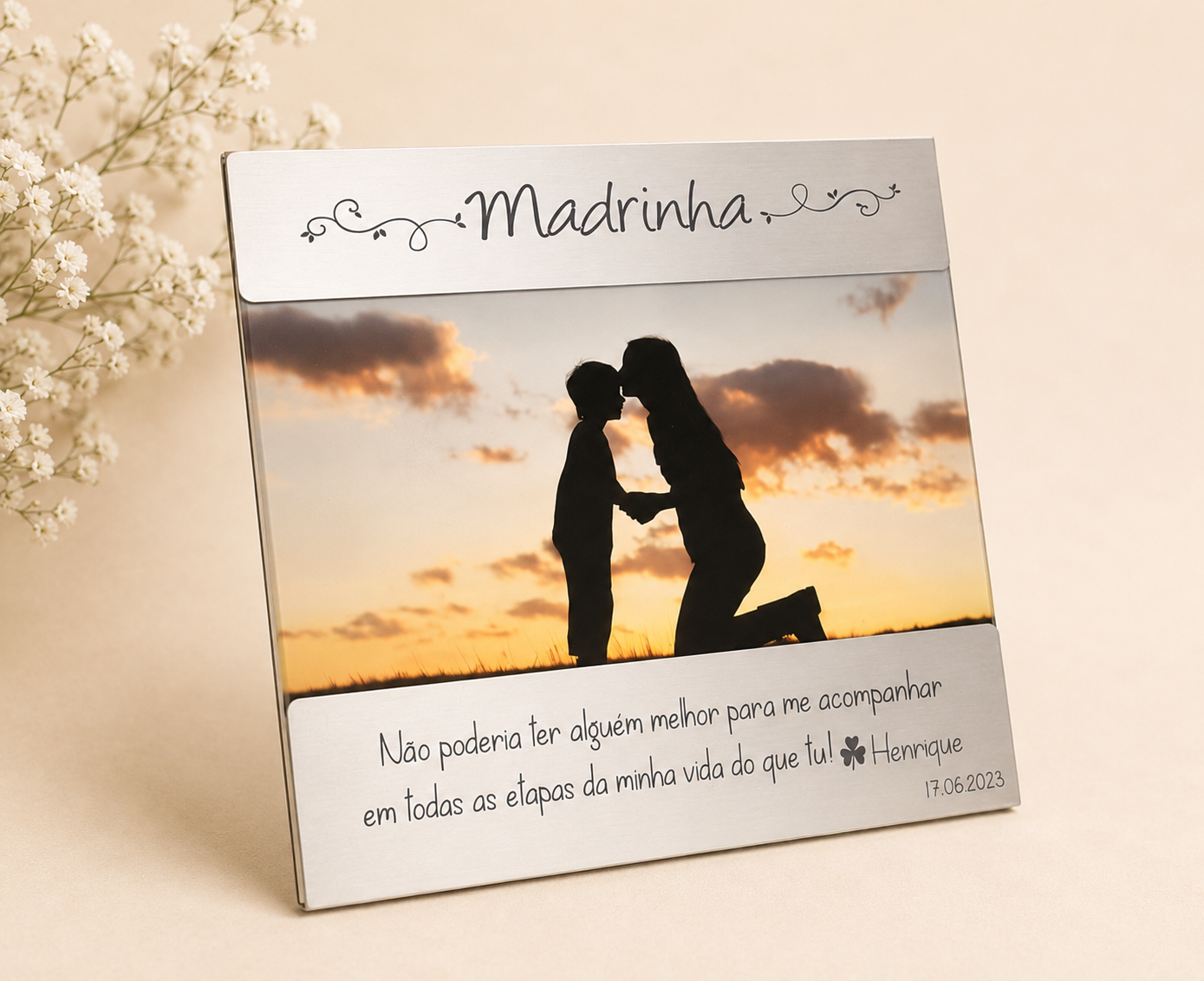Moldura Personalizada para Madrinha com Fotografia – Presente Especial Moldura Personalizada para Madrinha com Fotografia – Presente Especial