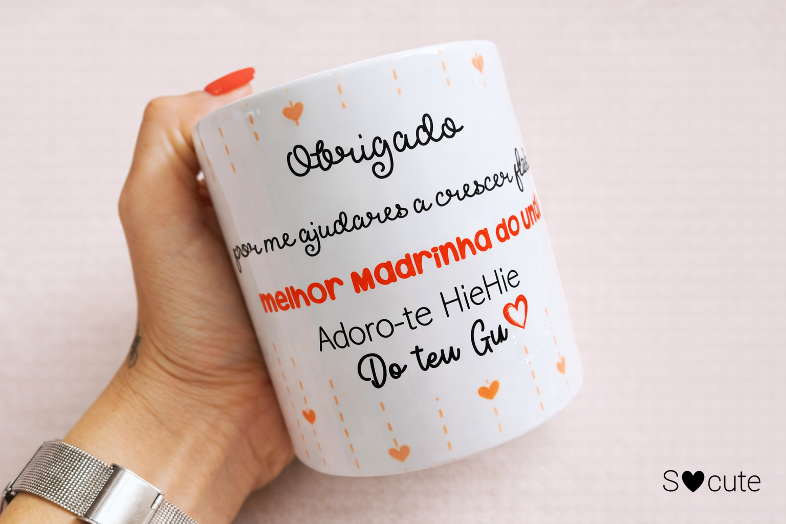 Caneca Personalizada para Madrinha – Um Obrigado que se Sente Caneca Personalizada para Madrinha – Um Obrigado que se Sente