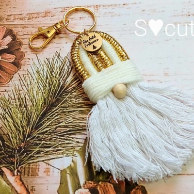 Macramé Natalícios - medalha gravada