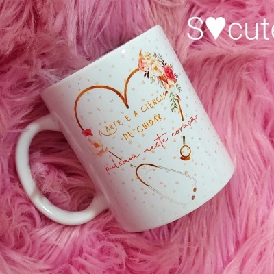 Caneca "A arte e a ciência de cuidar pulsam neste coração"