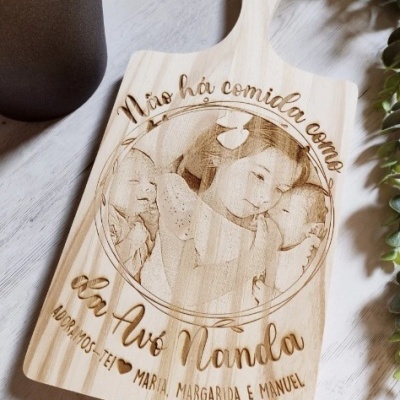 Tábua de madeira personalizada