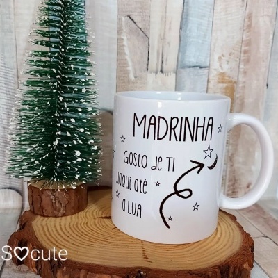 Caneca "Madrinha/Padrinho gosto de ti daqui até à lua"