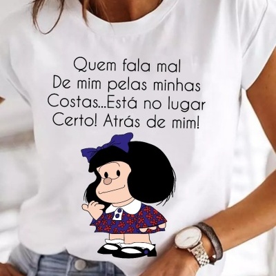 T-Shirt Mafalda - Quem fala mal de mim pelas minhas costas...