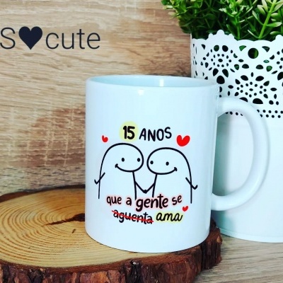 Caneca Flork - anos que agente se aguenta/ama