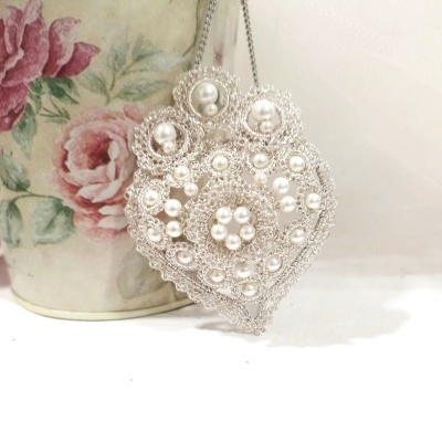 Colar Coração Lótus