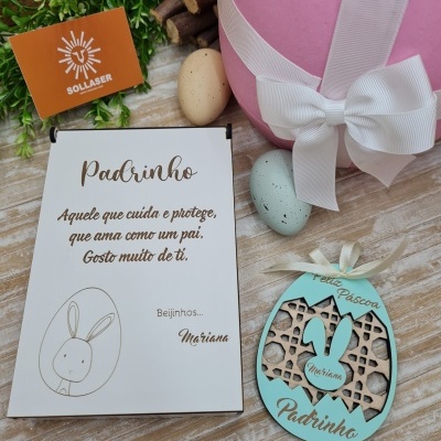 Caixa Padrinhos com ovo rendilhado
