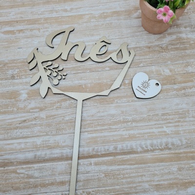 Topo de bolo: "Nome"