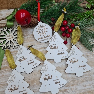 Árvore com gravação frente e verso.