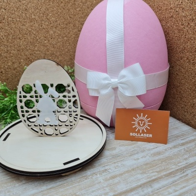 Base de amêndoas ou biscoitos.