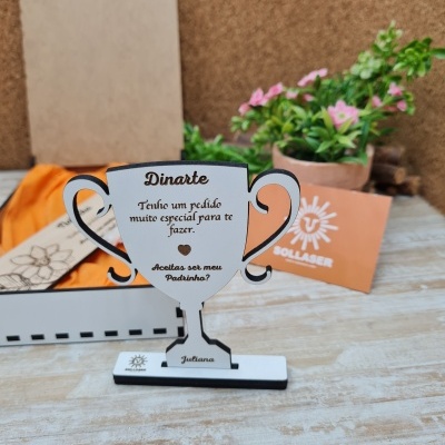 Caixa com pedido especial e personalizado...