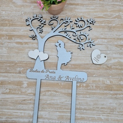 Topo de bolo: "Árvore dos noivos"