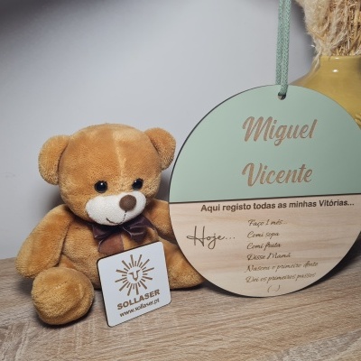 Placa frente em Ardósia  e verso com o nome em cor...