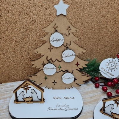 Presépio "Árvore da Família"