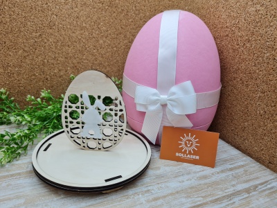 Base de amêndoas ou biscoitos.