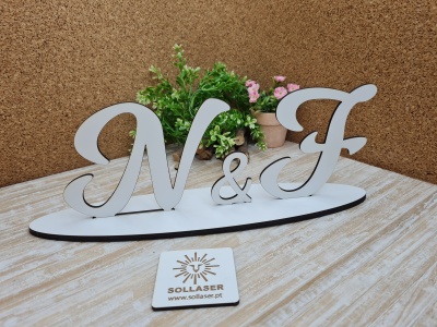 Letras iniciais - Noivos -  para mesa do bolo
