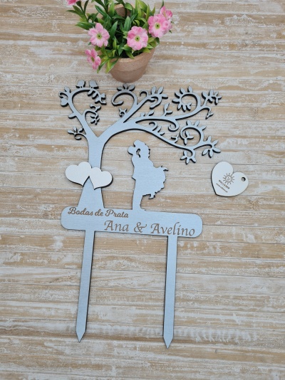Topo de bolo: "Árvore dos noivos"