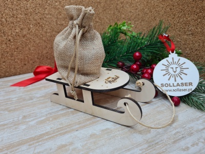 Trenó com saco do Pai Natal