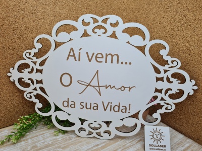 Placa vintage " Aí vem..."