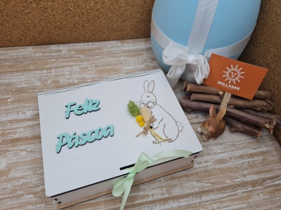 Caixa livro coelhinho com ramo de flores secas