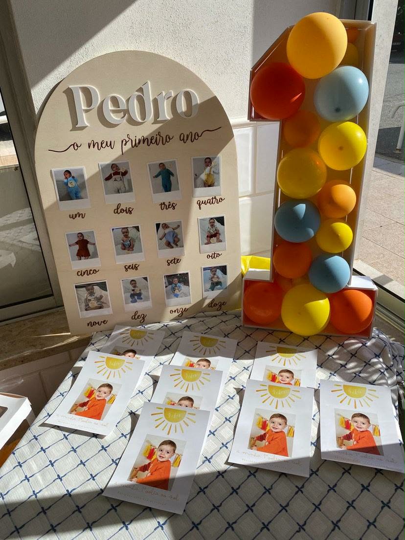 Quadro de Fotos "O Meu Primeiro Ano" em Madeira - Moldura 12 Meses Personalizada Quadro de Fotos "O Meu Primeiro Ano" em Madeira - Moldura 12 Meses Personalizada