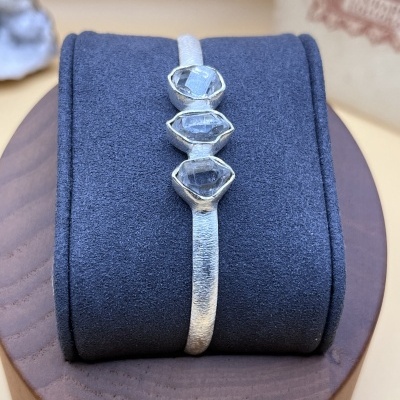 Pulseira de Quartzo Hérkimer em Prata Sterling 925 - Joia em Bruto Exclusiva