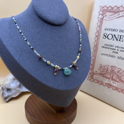 Colar Místico em Aço Inoxidável - Gemas Energéticas e Energia Positiva