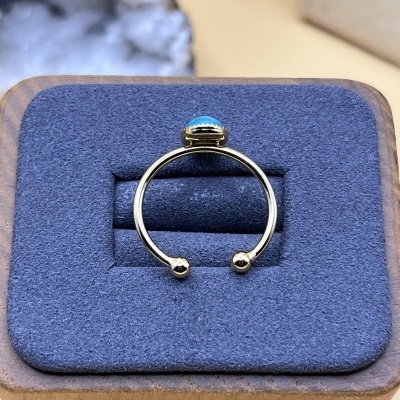 Anel Fino Banhado a Ouro 18k com Amazonita - Ajustável e Minimalista