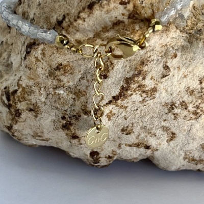 Pulseira Naina com Labradoritas e Turmalinas - Joia Dourada Fabricada em França