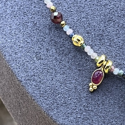 Colar Místico em Aço Inoxidável - Gemas Energéticas e Energia Positiva