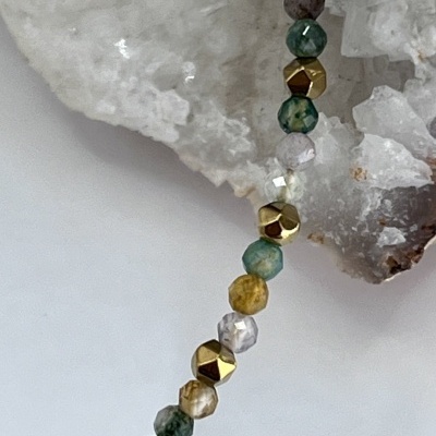 Pulseira Elegante de Ágata Indiana e Hematita - Estilo e Energia