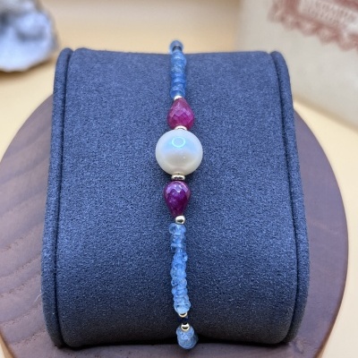 Pulseira em Ouro Amarelo 18K com Pérola Akoya, Safira Azul, Rubi e Água-Marinha