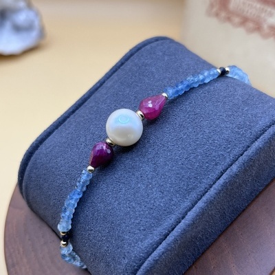 Pulseira em Ouro Amarelo 18K com Pérola Akoya, Safira Azul, Rubi e Água-Marinha