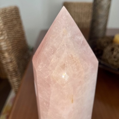 Obelisco de Quartzo Rosa Natural — 2,5 kg | 31 cm