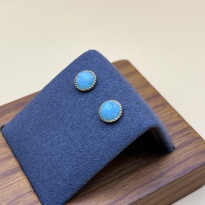 Brincos Dourados com Amazonita - Minimalistas, Leves e Intemporais