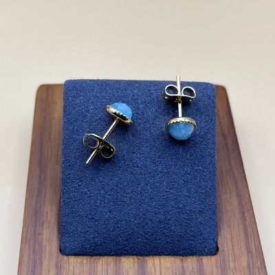 Brincos Dourados com Amazonita - Minimalistas, Leves e Intemporais