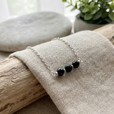 Pulseira em Prata 925 com Pedra Natural de Ônix – Proteção e Estabilidade