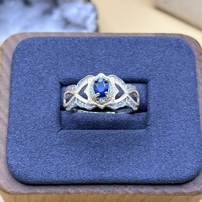 Anel de Prata 925 com Safira Natural e Vermeil Dourado 18k