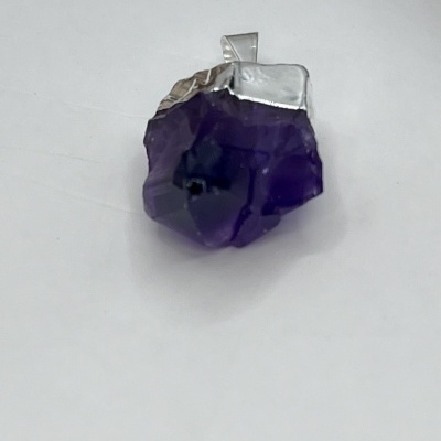 Pingente de Ponta de Ametista Bruta Banhada a Prata
