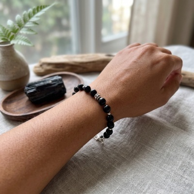 Pulseira em Prata 925 com Ônix Natural - Proteção, Força e Elegância Artesanal