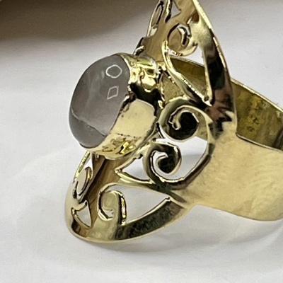 Anel de Bronze com Pedra da Lua Natural - Misticismo, Luz e Elegância Artesanal
