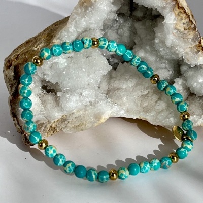 Pulseira Elástica de Contas de Ágata Azul Turquesa - Elegância e Versatilidade