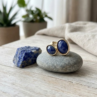 Anel Dourado Elegance – Pedra Natural