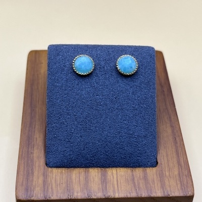 Brincos Dourados com Amazonita - Minimalistas, Leves e Intemporais