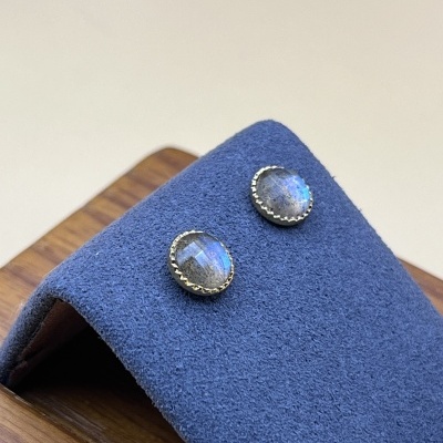 Brincos Dourados com Labradorite Natural - Minimalistas e Elegantes